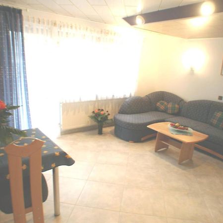 Landgasthof - Hotel Zum Stern Linden  Екстер'єр фото